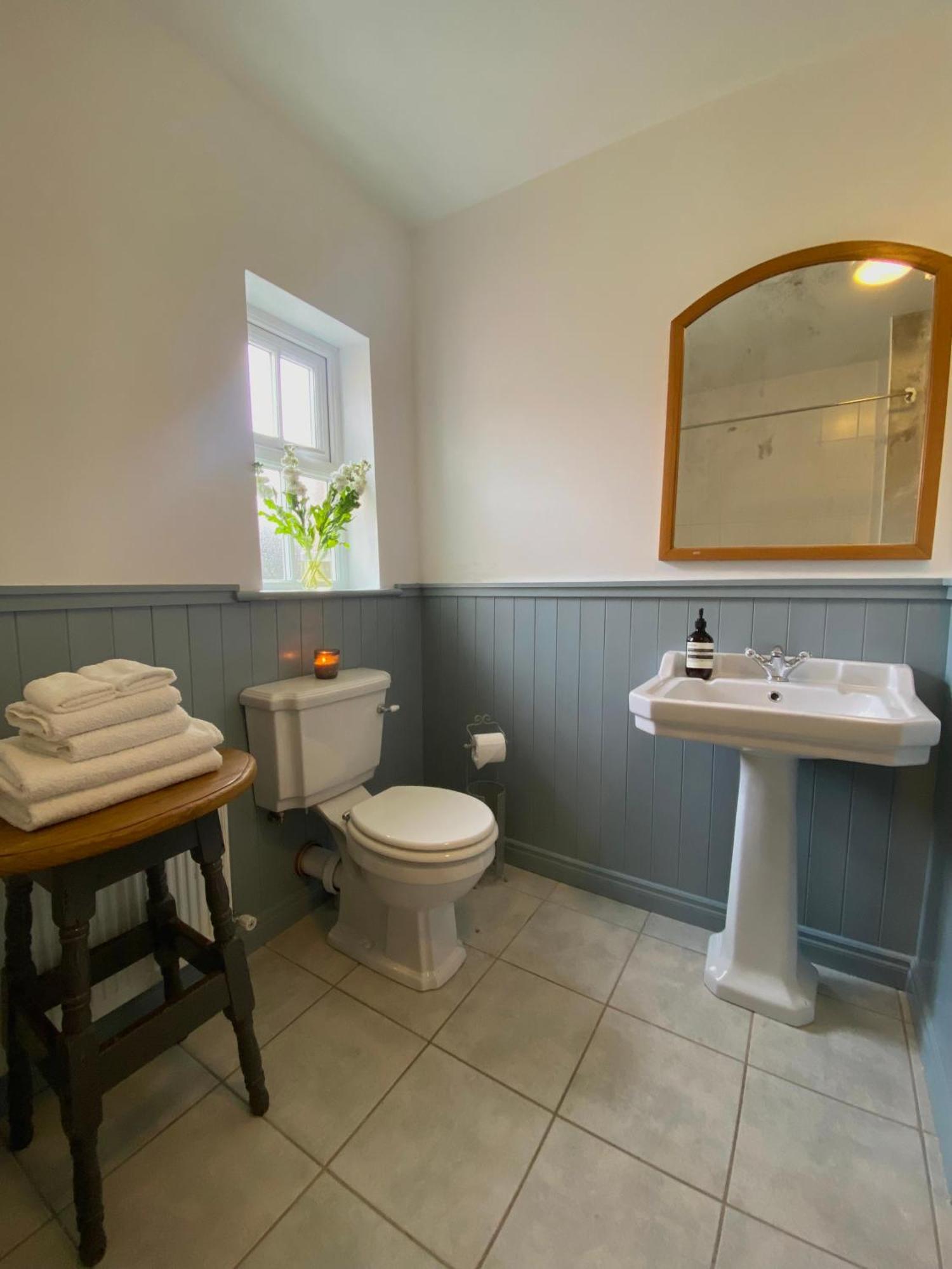 Shanakeever Farm - 3 Bedroom Apartment Clifden Extérieur photo