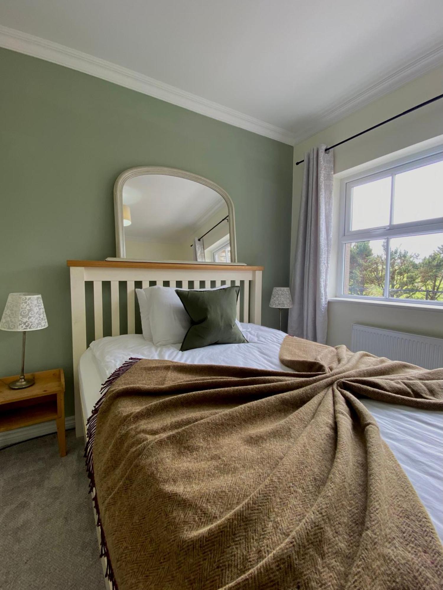 Shanakeever Farm - 3 Bedroom Apartment Clifden Extérieur photo