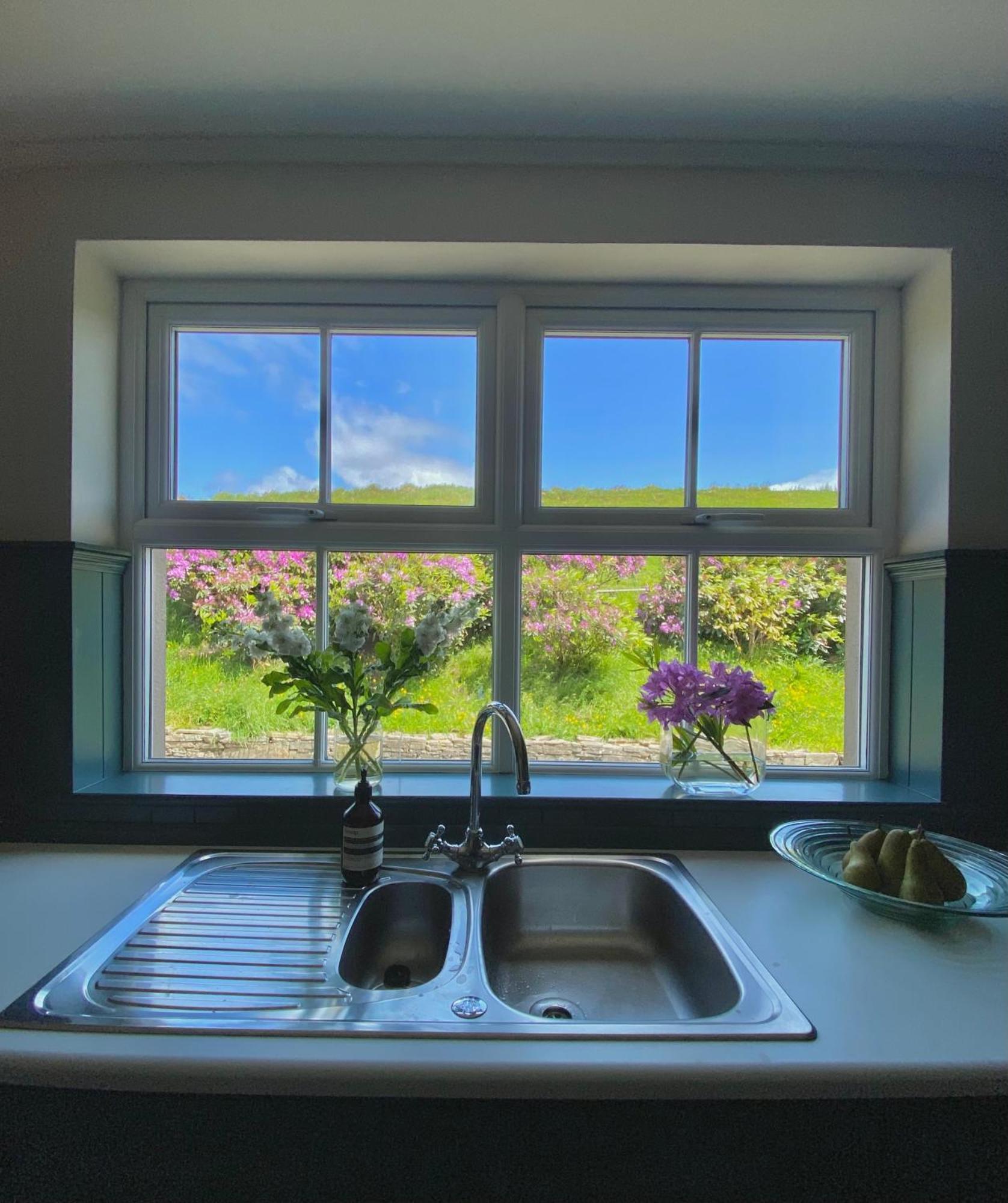 Shanakeever Farm - 3 Bedroom Apartment Clifden Extérieur photo